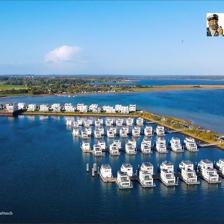 Schwimmendes Ferienhaus Antares One By Seeblick Ferien Oro, Rundum Wasser, Sauna Olpenitz Ngoại thất bức ảnh